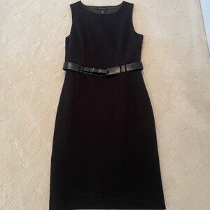 CONTEXT Sleeveless Scoop Neck Belted Black Sheath Dress  – Sz 6